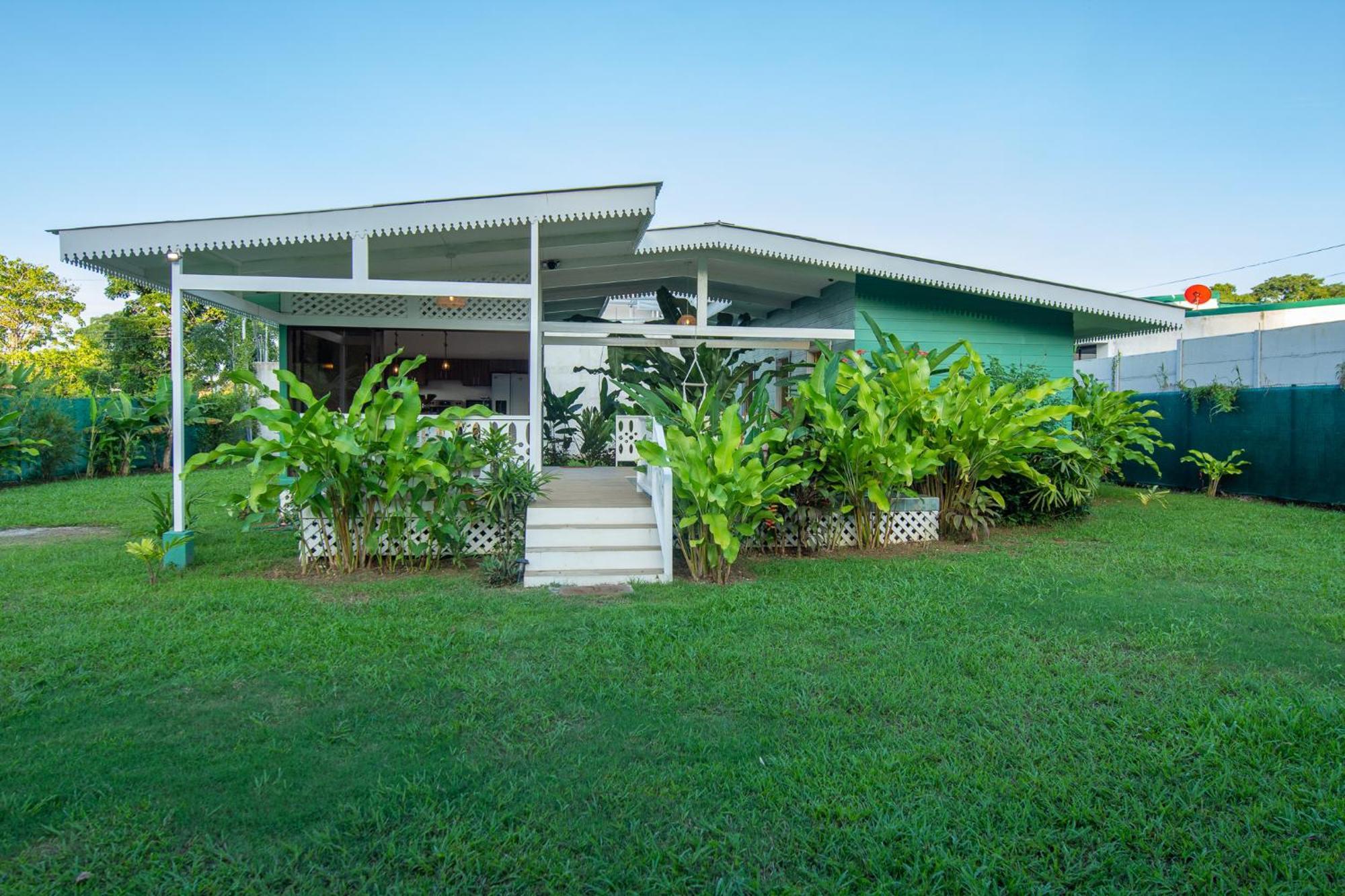 Namaitami Casa Hermosa Con Ac Y Piscina A Solo 650 Metros Del Parque Nacional Cahuita Εξωτερικό φωτογραφία